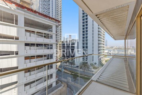 Квартира с 1 спальней в EMAAR Beachfront, ОАЭ №192648 12