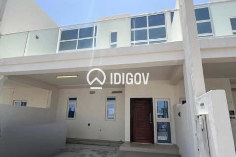 3 bedrooms Townhouse in Dubai, UAE No. 184777 2