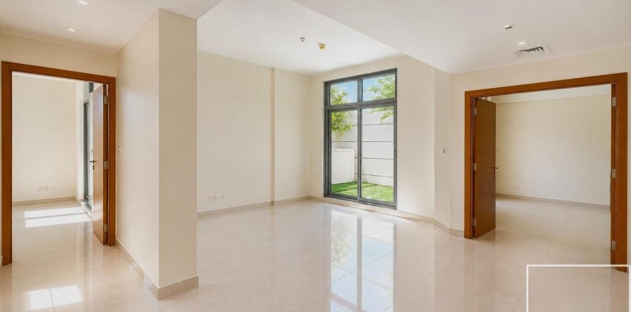 2 bedrooms Apartment in Claren Towers, UAE No. 194492