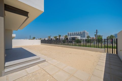 4 bedrooms Villa in Jebel Ali, UAE No. 167274 3