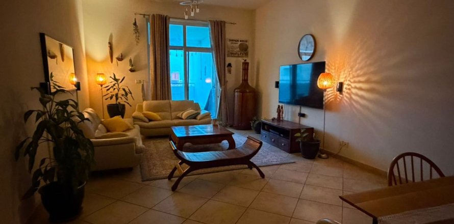 Apartment de 2 dormitorios en Motor City, UAE No. 167277