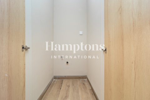 Apartment de 2 dormitorios en Living Legends, UAE No. 143063 10