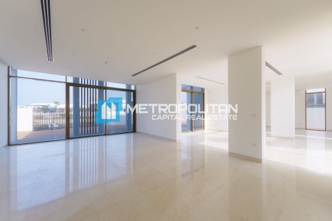 Вилла с 5 спальнями в Абу-Даби, ОАЭ №143059 3