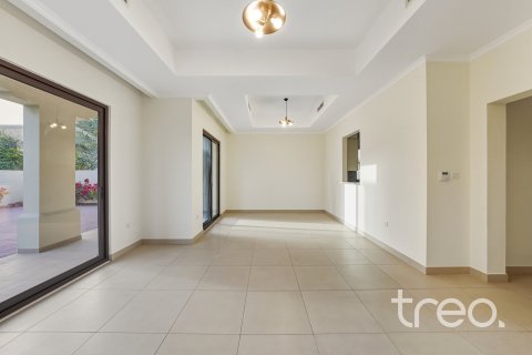 Villa de 5 dormitorios en Lila, UAE No. 206174 8