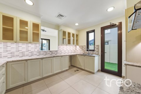 Villa de 5 dormitorios en Lila, UAE No. 206174 7
