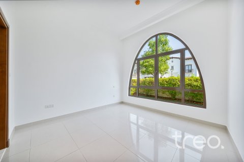 Villa de 4 dormitorios en Rasha, UAE No. 206175 10