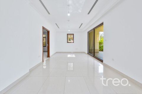 Villa de 4 dormitorios en Rasha, UAE No. 206175 6