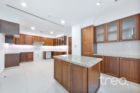 Villa de 4 dormitorios en Rasha, UAE No. 206175 9