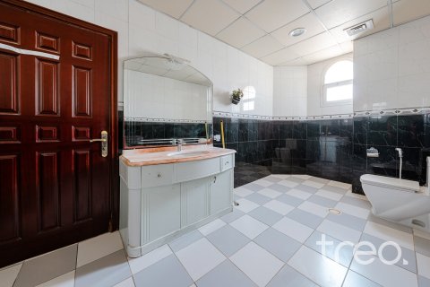 Villa de 4 dormitorios en Dubai, UAE No. 206179 14