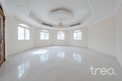 Villa de 4 dormitorios en Dubai, UAE No. 206179 5