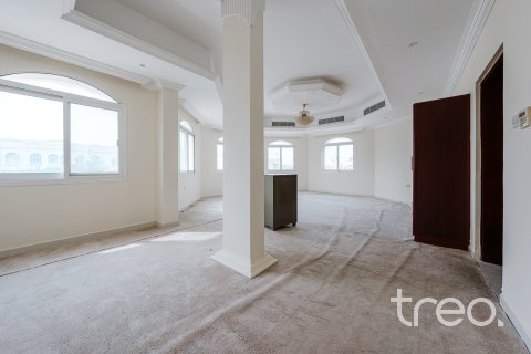 Villa de 4 dormitorios en Dubai, UAE No. 206179 15