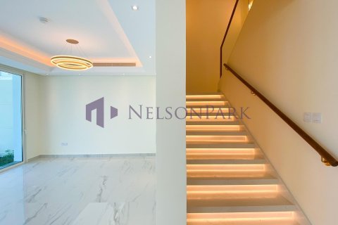 6 bedrooms Villa in Doha, Qatar No. 58585 7