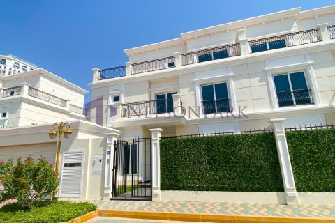 6 bedrooms Villa in Doha, Qatar No. 58585 2