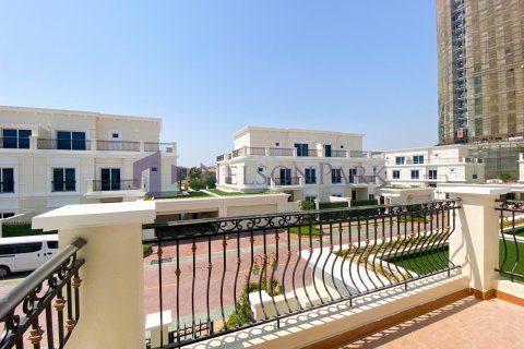 6 bedrooms Villa in Doha, Qatar No. 58585 17