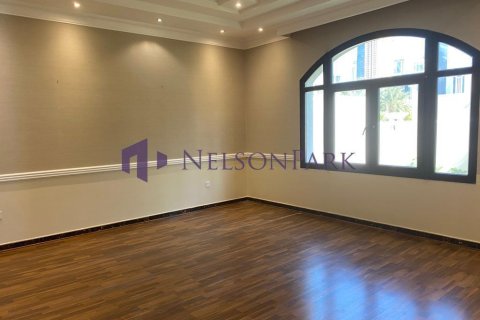 7 bedrooms Villa in Doha, Qatar No. 58580 6
