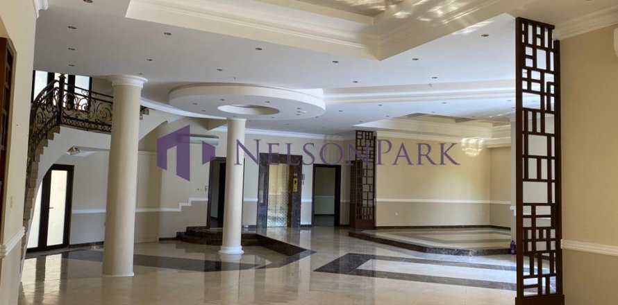 7 bedrooms Villa in Doha, Qatar No. 58580