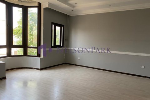 7 bedrooms Villa in Doha, Qatar No. 58580 8