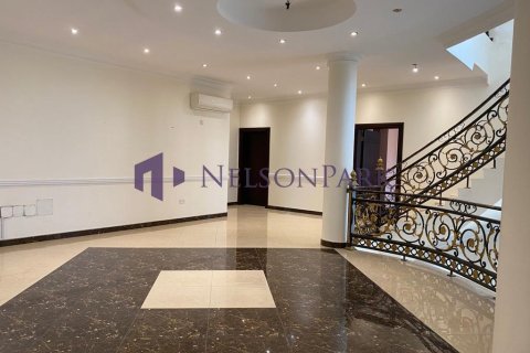 7 bedrooms Villa in Doha, Qatar No. 58580 10