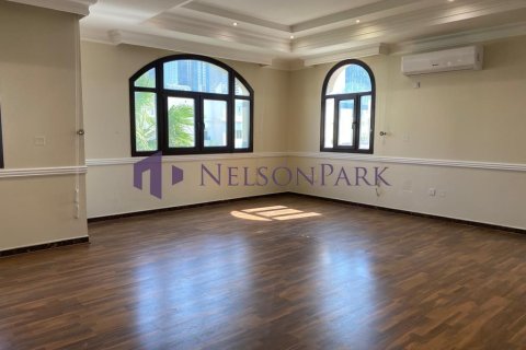 7 bedrooms Villa in Doha, Qatar No. 58580 11
