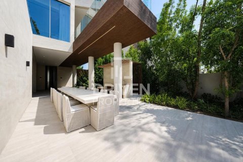 2255.04m² Villa in The World Islands, UAE No. 192179 27