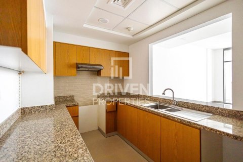 Квартира с 2 спальнями в Bellevue Towers, ОАЭ №192181 6