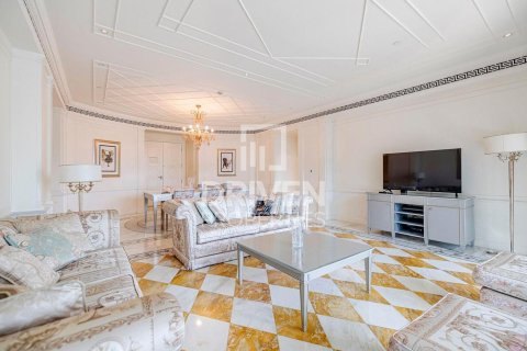 Квартира с 3 спальнями в Palazzo Versace, ОАЭ №192180