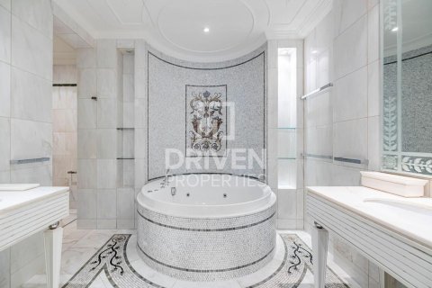 Квартира с 3 спальнями в Palazzo Versace, ОАЭ №192180 8
