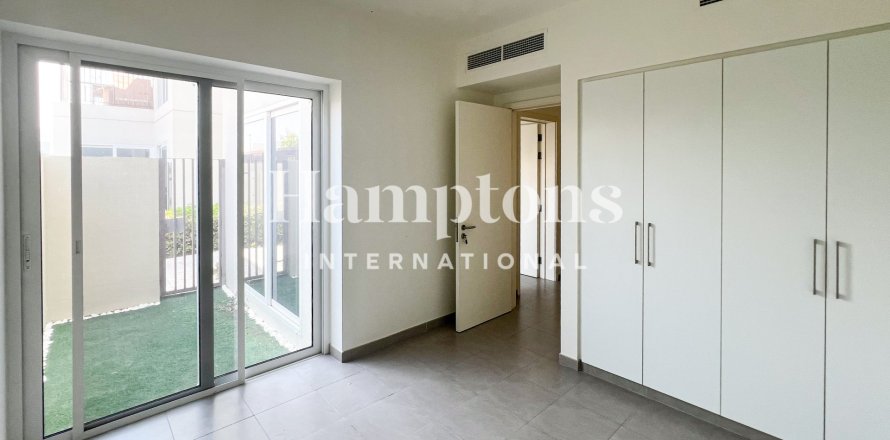 Apartment de 3 dormitorios en Dubai South (Dubai World Central), UAE No. 205652