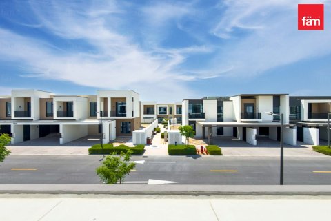 3 bedrooms Townhouse in Dubai, UAE No. 165281 5