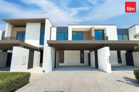 3 bedrooms Townhouse in Dubai, UAE No. 165281