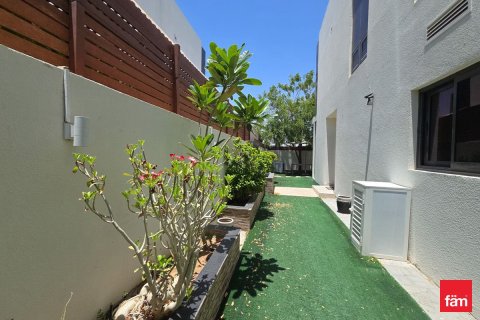 3 bedrooms Townhouse in Dubai, UAE No. 165278 11