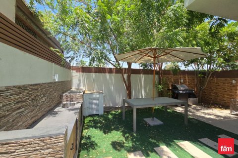 3 bedrooms Townhouse in Dubai, UAE No. 165278 10