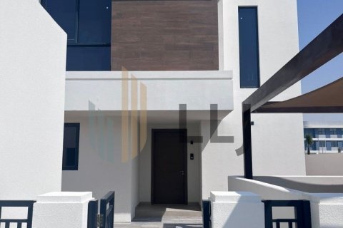 Villa de 3 dormitorios en  Yas Island, UAE No. 38530 1