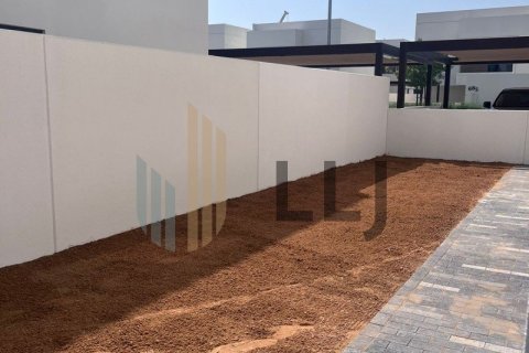 Villa de 3 dormitorios en  Yas Island, UAE No. 38530 2