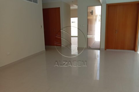 Villa de 5 dormitorios en Al Raha Gardens, UAE No. 90317 5
