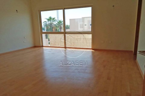 Villa de 5 dormitorios en Al Raha Gardens, UAE No. 90317 4