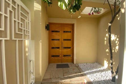 Villa de 5 dormitorios en Al Raha Gardens, UAE No. 90317 8