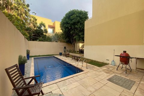 Villa de 5 dormitorios en Al Raha Gardens, UAE No. 90317 2