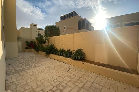 Villa de 5 dormitorios en Al Raha Gardens, UAE No. 90317 11