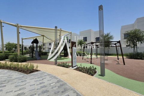Townhouse de 3 dormitorios en  Yas Island, UAE No. 86860 5