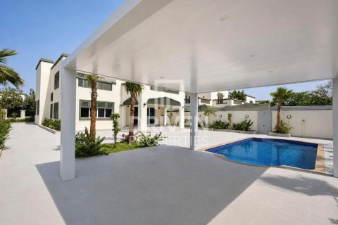 Вилла с 4 спальнями в Jumeirah Park, ОАЭ №209983 29
