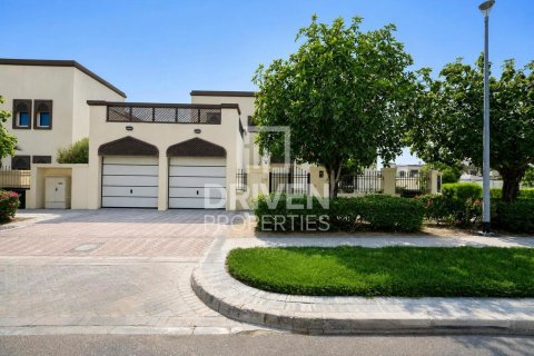 Вилла с 4 спальнями в Jumeirah Park, ОАЭ №209983 31