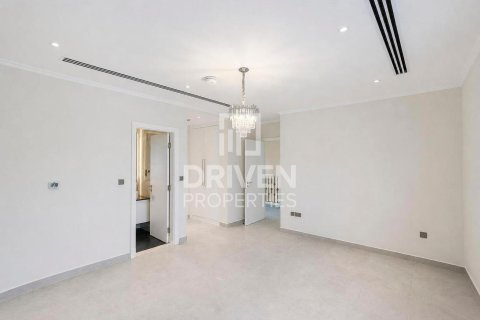 Вилла с 4 спальнями в Jumeirah Park, ОАЭ №209983 10