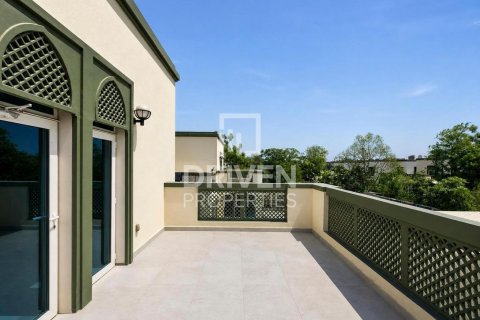 Вилла с 4 спальнями в Jumeirah Park, ОАЭ №209983 23