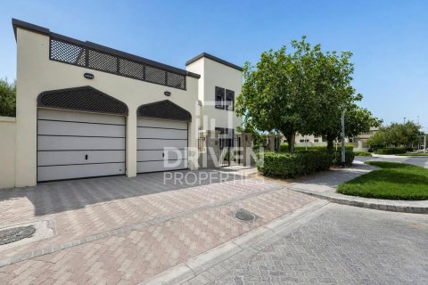 Вилла с 4 спальнями в Jumeirah Park, ОАЭ №209983 30