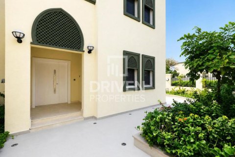 Вилла с 4 спальнями в Jumeirah Park, ОАЭ №209983 27