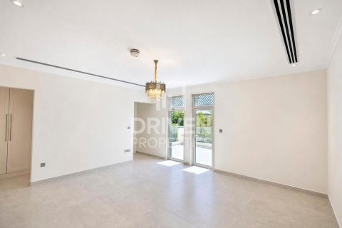 Вилла с 4 спальнями в Jumeirah Park, ОАЭ №209983 14