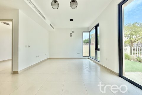 Villa de 4 dormitorios en Dubai Hills Estate, UAE No. 173983 9