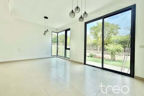 Villa de 4 dormitorios en Dubai Hills Estate, UAE No. 173983 8