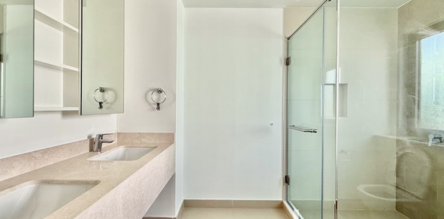 Townhouse de 4 dormitorios en Maple 3, UAE No. 173985